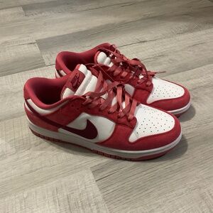 Nike Dunk Low Valentine’s 10.5
